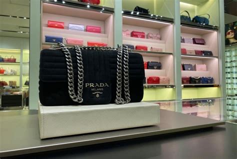 bolsa prada em orlando|Onde Comprar Bolsas de Marca em Orlando .